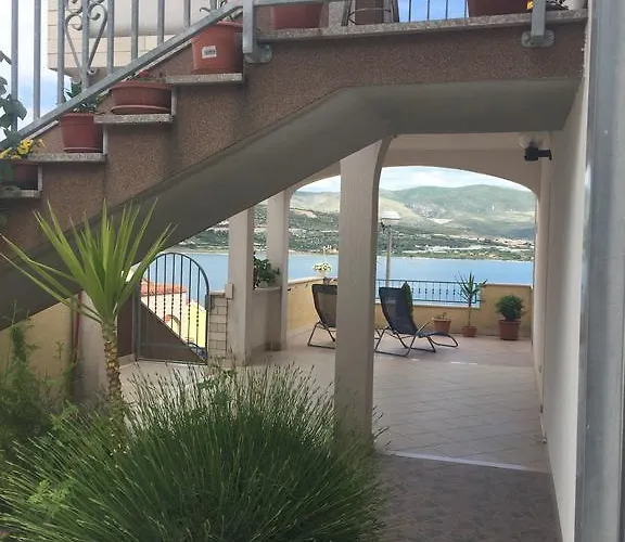 Karmen Apartamento Trogir