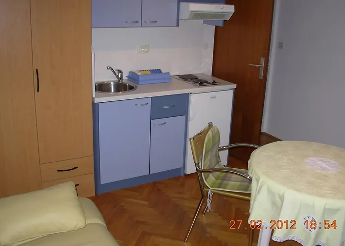 Apartman Karmen *